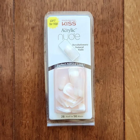NWT Kiss Nude Salon acrylic revolutionary natural nails. One size. - Picture 1 of 2